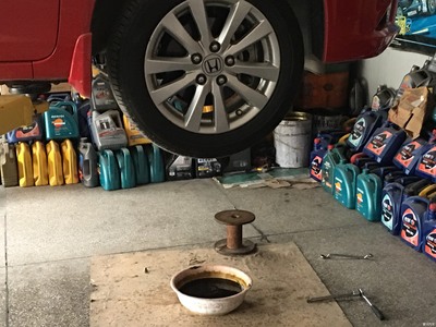 拖拉機(jī)保養(yǎng)中的機(jī)油選擇與維護(hù)要點